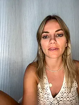 0------0 – webcam model profile photo Image 9