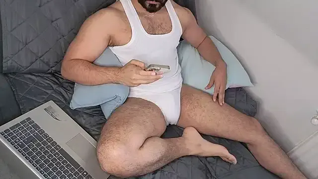 curlytwinkboy – webcam model profile photo Image 11