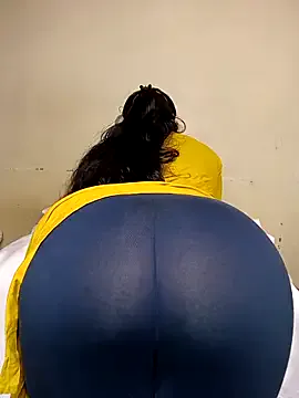 SilviaPastori – webcam model profile photo Image 3