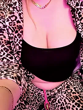 BabeBeth40 – webcam model profile photo Image 7