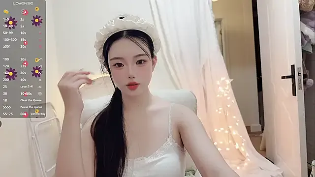 SelennaMoon – webcam model profile photo Image 18