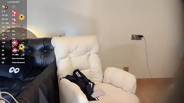 SelennaMoon – webcam model profile photo Image 6