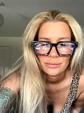 ELENA-XXX – webcam model profile photo Image 18