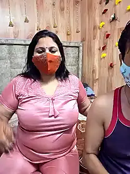 TyleneBuck – webcam model profile photo Image 13