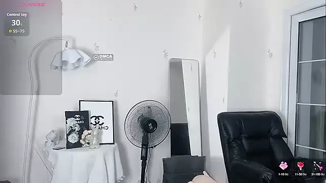 Nezabudka – webcam model profile photo Image 14