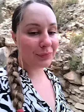 Loli_Belle – webcam model profile photo Image 4