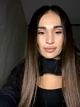 MiaTonyy – webcam model profile photo Image 2