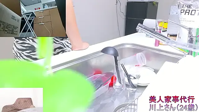 LoraDevine – webcam model profile photo Image 16