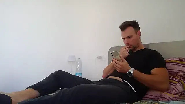 pretur_crubaa – webcam model profile photo Image 2