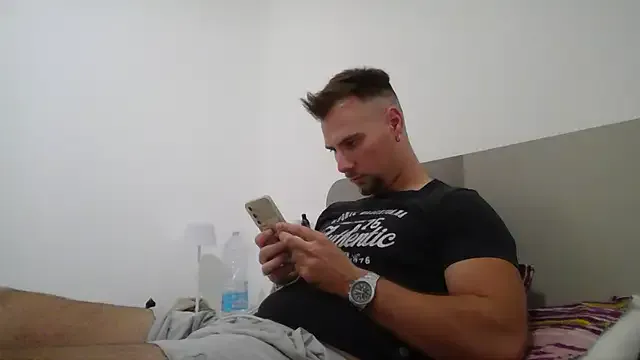 pretur_crubaa – webcam model profile photo Image 3