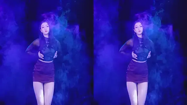 Mira95 – webcam model profile photo Image 4