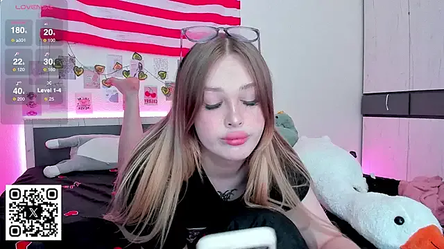 British_EmJess – webcam model profile photo Image 12