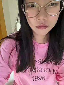 KarinaKokhana – webcam model profile photo Image 14