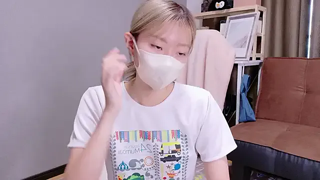 bunny_blonde – webcam model profile photo Image 5