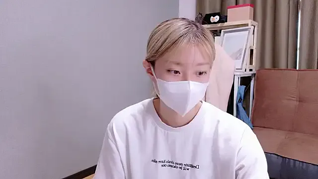 bunny_blonde – webcam model profile photo Image 6