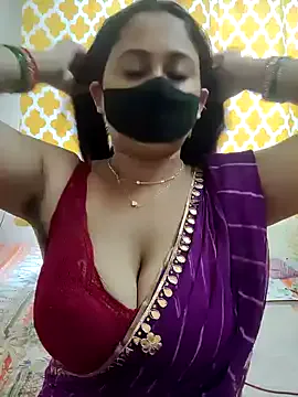 SusyBlair – webcam model profile photo Image 10