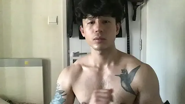 British_EmJess – webcam model profile photo Image 13