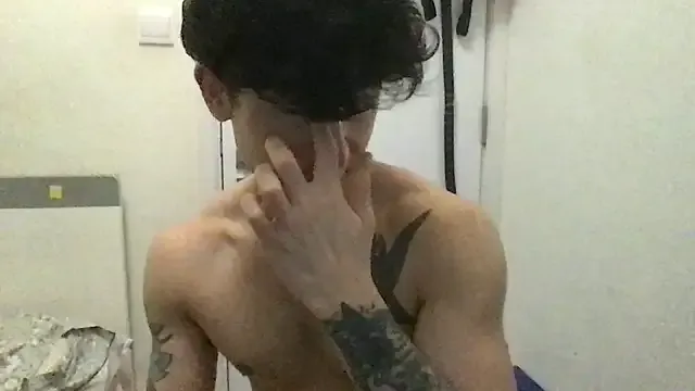 British_EmJess – webcam model profile photo Image 3