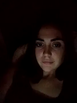 British_EmJess – webcam model profile photo Image 14