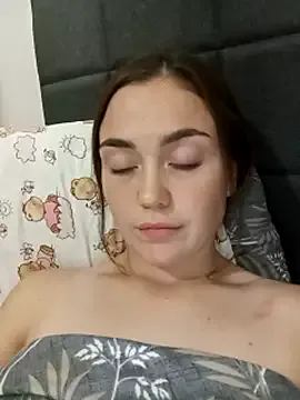 British_EmJess – webcam model profile photo Image 17