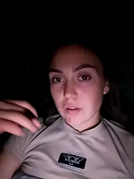 British_EmJess – webcam model profile photo Image 19