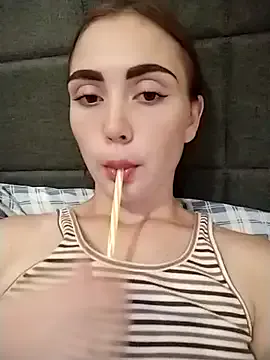 British_EmJess – webcam model profile photo Image 7