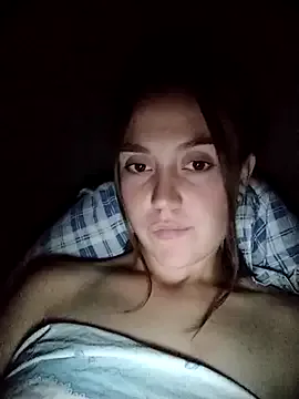 British_EmJess – webcam model profile photo Image 8