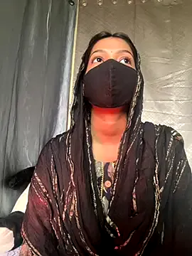 SelennaMoon – webcam model profile photo Image 4