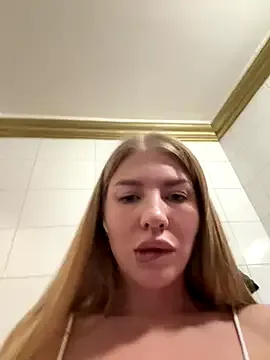 hot-sex-roomm – webcam model profile photo Image 14