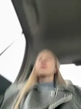 hot-sex-roomm – webcam model profile photo Image 16