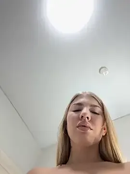 hot-sex-roomm – webcam model profile photo Image 19