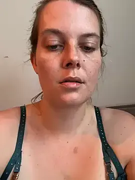 British_EmJess – webcam model profile photo Image 2