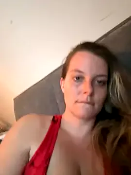 British_EmJess – webcam model profile photo Image 9