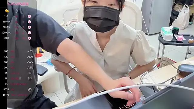 mature-younga – webcam model profile photo Image 5