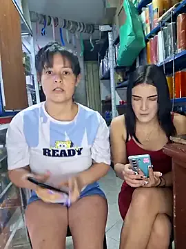 Magic-Giiirls – webcam model profile photo Image 2