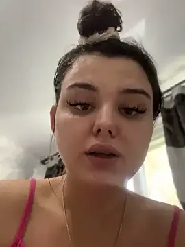 British_EmJess – webcam model profile photo Image 10