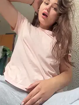 British_EmJess – webcam model profile photo Image 12