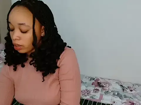 Nataly_Blonde – webcam model profile photo Image 2