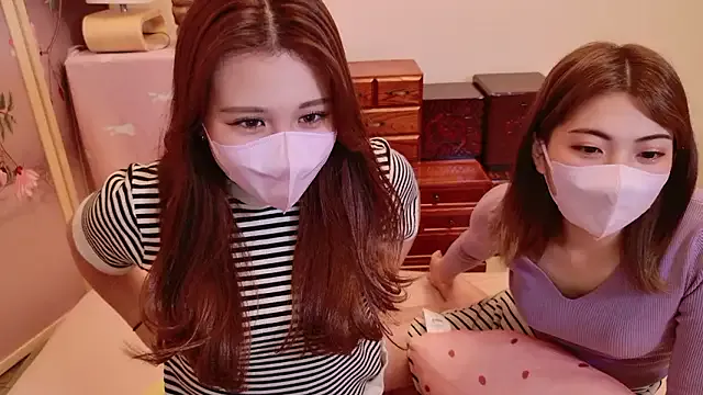 British_EmJess – webcam model profile photo Image 14