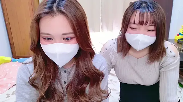 British_EmJess – webcam model profile photo Image 19