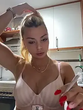 blondeambitionnn – webcam model profile photo Image 5