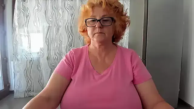 Youlalia – webcam model profile photo Image 3