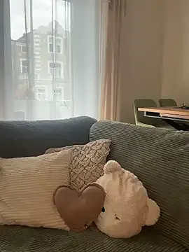 British_EmJess – webcam model profile photo Image 10