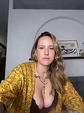 MarilynRainbow – webcam model profile photo Image 4