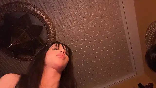 KamaFeels – webcam model profile photo Image 9