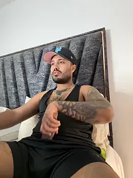 MartinaCroxx – webcam model profile photo Image 11