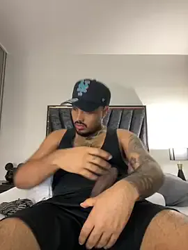 MartinaCroxx – webcam model profile photo Image 6