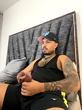 MartinaCroxx – webcam model profile photo Image 9