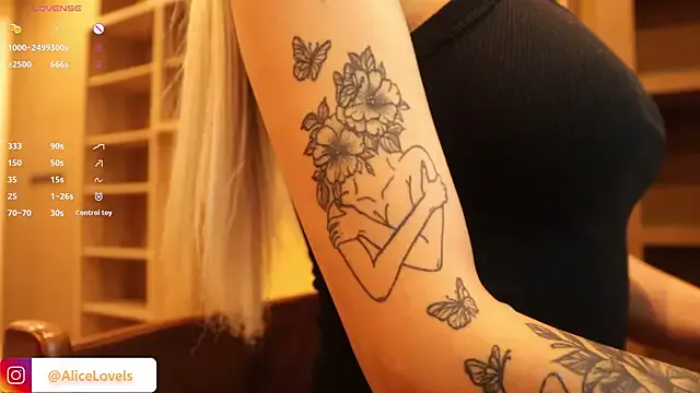 SusyBlair – webcam model profile photo Image 11