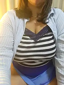 Aliceowenn – webcam model profile photo Image 13